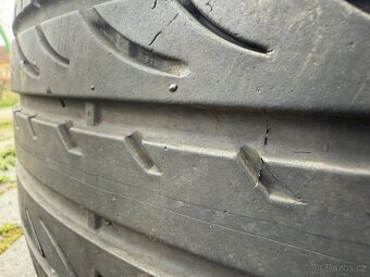 Pirelli P Zero Nero 245/40 ZR18 - 7