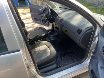 Škoda Fabia 1.2 47kw benzín - 7