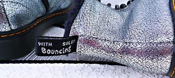 SENZAČNÍ VYTEPLENÉ KOTNÍKOVÉ BOTY-dr.MARTENS-vel.32 - 7