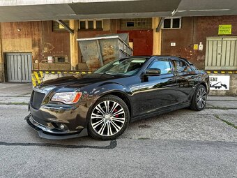 Lancia Thema 3.0L V6 CRD Executive HP A/T Chrysler 300C SRT - 7