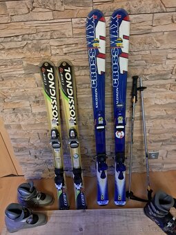 Dětské lyže  a lyžáky vel. 110  a vel. 130 a dětska přilba - 7