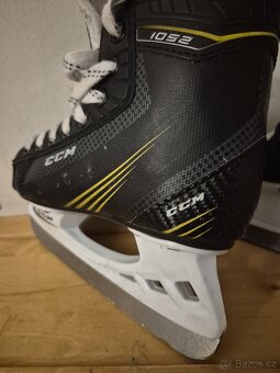 Hokejove brusle CCM 33 - 7