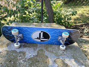 Prodám koloběžku a skateboard - 7