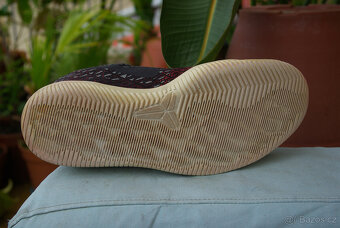 NIKE KOBE Mamba Instinct velikost 45,5 - 7