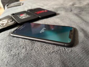 Apple iPhone 11, 64GB Black - 7