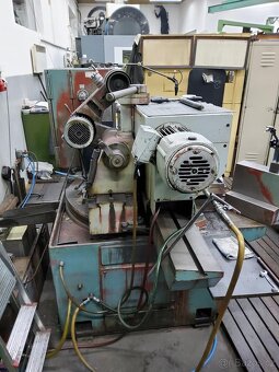 Bruska na otvory ČZM BDU 250A - 7