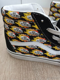 BOTY VANS - 7