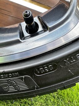 Alu kola 5x114.3 r18 s pneu (N) - 7