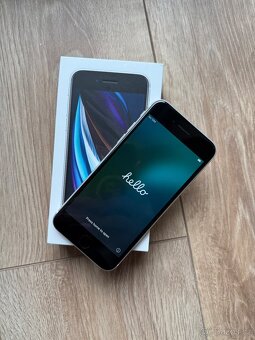 iPhone SE (2020) 64GB - 7