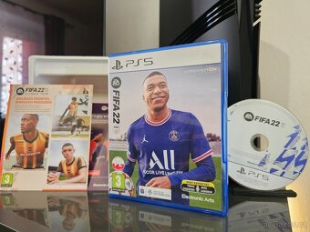 SONY PLAYSTATION 5 S MECHANIKOU 1TB SSD + FIFA 22 - 7