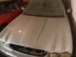 Jaguar XJ6 - 7