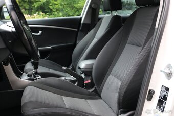 Hyundai i30 1.6 88Kw, ČR, Tažné jen 2 majitelé - 7