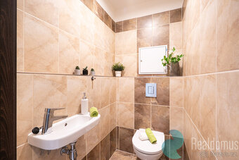 Prodej, byt 3+kk, 75 m2, balkón, 2 parkovací místa, sklep, V - 7