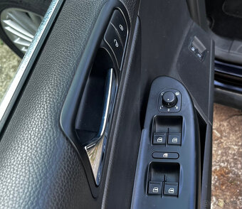 VW Passat Variant 3.2 FSI V6 DSG 4-Motion - 7