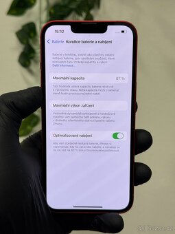 iPhone 13 128GB červený - 7