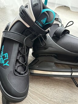 Lední brusle Firefly Phoenix III vel. 42 - 7