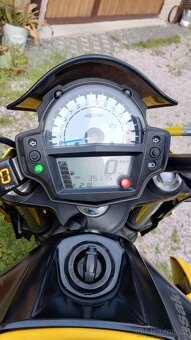 Kawasaki ER6N - 7