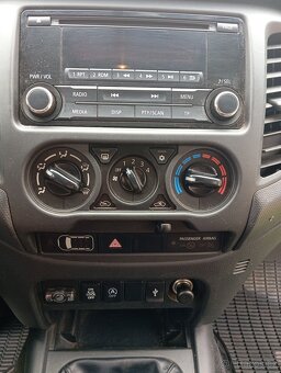 Mitsubishi L200 102000km - 7