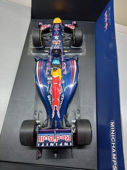 F1 INFINITI RED BULL RB10 2013 VETTEL MINICHAMPS 1:18 - 7