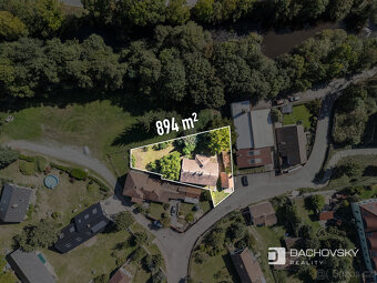 Prodej rodinného domu 214 m², pozemek 894 m² - 7