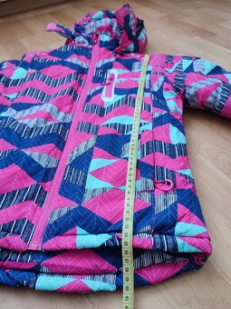 Dívčí zimní bunda vel. 134/140 + rukavice - 7