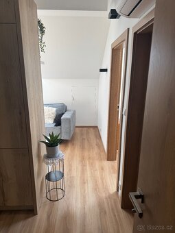 Novy podkrovní byt v perfekním stavu zařízený Poděbrady - 7