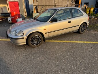 Honda Civic 6g hatch - 7