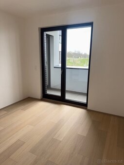 Pronájem bytu 2+55 v Praze - ul. V třešňovce - 7