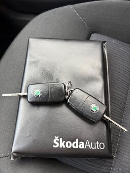 ŠKODA OCTAVIA COMBI 2.0i DSG / TOP STAV - 7