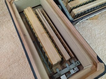 knoflíkový chromatický akordeon Hohner Maestro lll. 96 bas - 7
