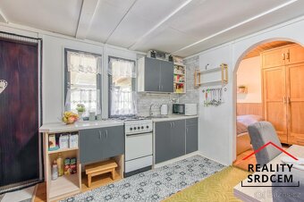 Prodej chaty 33 m2 s pergolou 14 m2 a s pozemkem 994 m2, Dět - 7