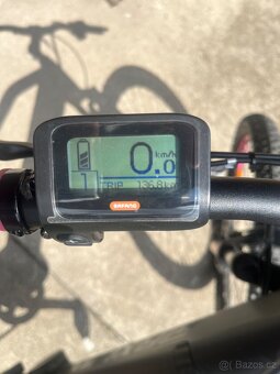 Horské elektrokolo 135 km NÁJEZDMAXBIKE TORVI černá růžová - 7