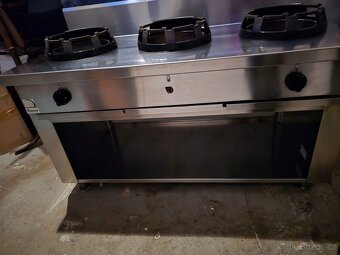 Sporák plynový se 3 hořáky WOK Casta - 7