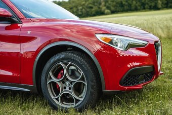 Alfa Romeo Stelvio 2.0T 206kW Q4, 2022, 21500KM, DPH - 7