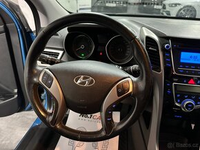 Hyundai i30 1,4 CRDI TRIKOLOR NOVÉ PNEU - 7