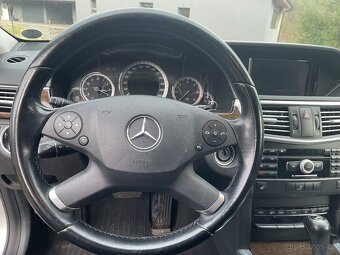 Mercedes-Benz E200,Navi,Tažný,Alu - 7