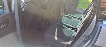 Peugeot 5008 2,0HDi 110kw r.v.3/2016 7 míst - 7