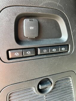 Prodám FORD S MAX 2016, 2.0 nafta, 7 mist, 132 kW, automat - 7