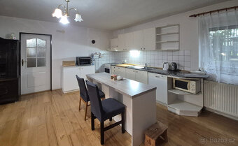 Nabídka chalupy se dvorkem, terasou a zahradou v Lezníku - 7