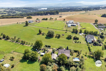 Rodinný dům / usedlost o dvou bytových jednotkách s pozemkem - 7