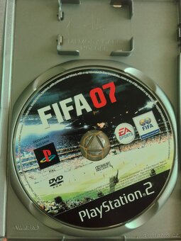 Playstation 2 + 18 her - 7