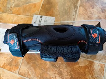 Ortéza Shock Doctor - 7