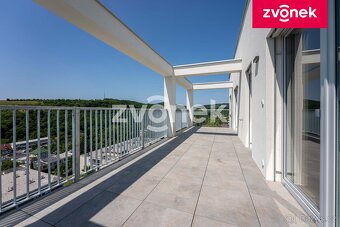 Exkluzivní byt 3+kk s terasou 30 m² a západním výhledem - 7