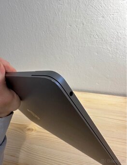 Apple MacBook Pro 2017 256GB Intel Core i5 8GB RAM - 7
