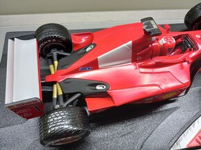 F1 FERRARI F2001 2001 KING OF RAIN SCHUMACHER HOTWHEELS 1:18 - 7