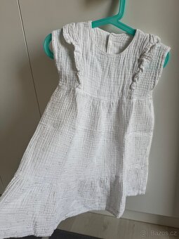 Divci obleceni cca 3-4 roky - 7