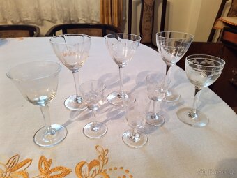 Sklenice staré 60-150 let - 7