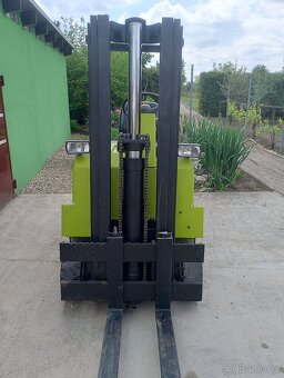 vzv clark - 7