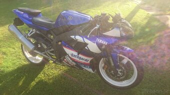Yamaha yzf-r1 - 7
