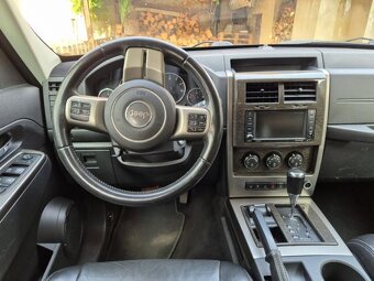 Prodám Jeep Cherokee 2.8CRD 147kW - TAŽNÉ ZAŘÍZENÍ - 7